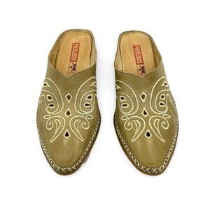 Pikolinos Pointed Toe Mules Shoes Womens 37 - US 6.5 Beige Paisley Embroidered